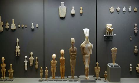 Select all the adjectives that describe Cycladic art. Let's dive into the enigmatic world of ancient aesthetics.